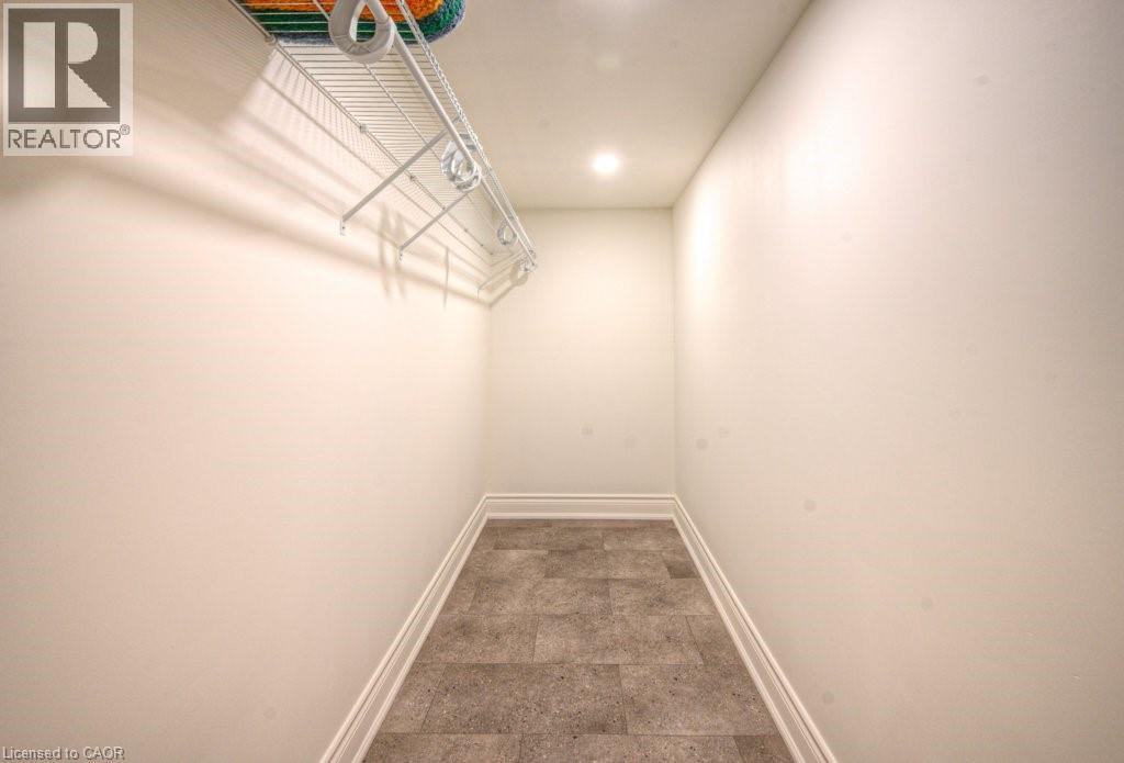 30 Dunbar Road S, Waterloo, Ontario  N2L 2E3 - Photo 27 - 40808514