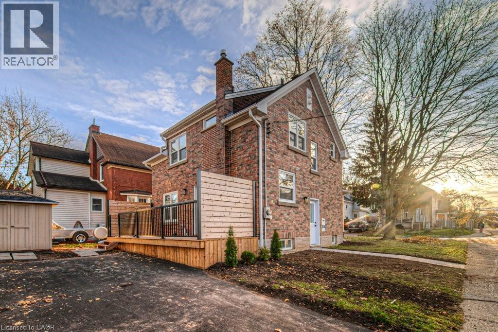 30 Dunbar Road S, Waterloo, Ontario  N2L 2E3 - Photo 28 - 40808514
