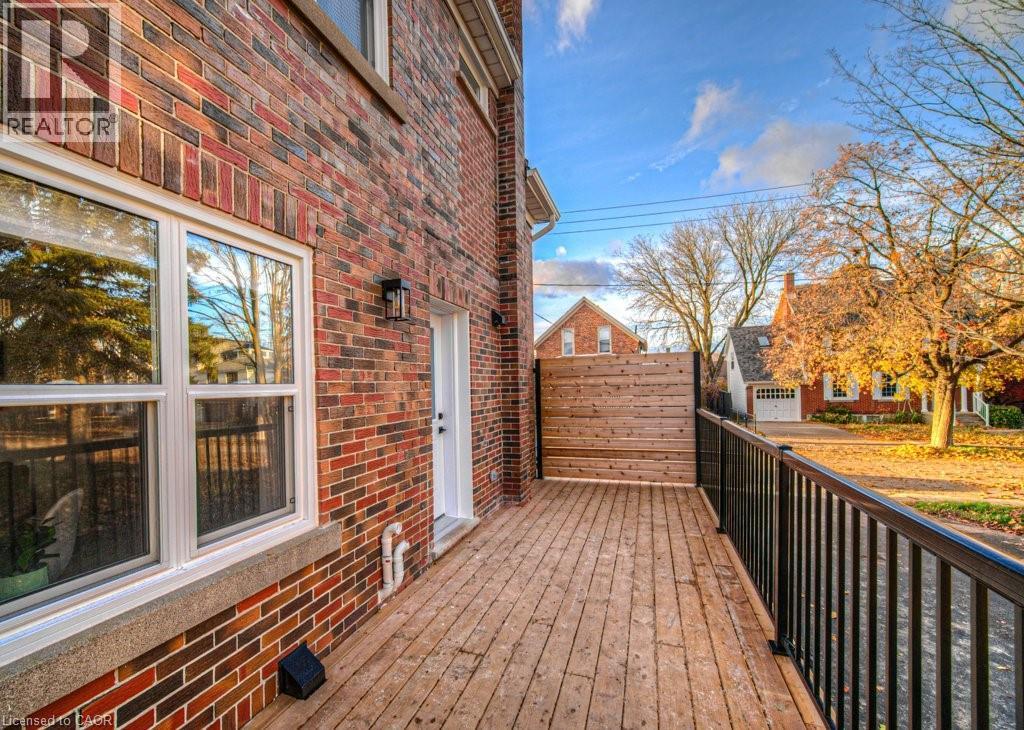 30 Dunbar Road S, Waterloo, Ontario  N2L 2E3 - Photo 30 - 40808514