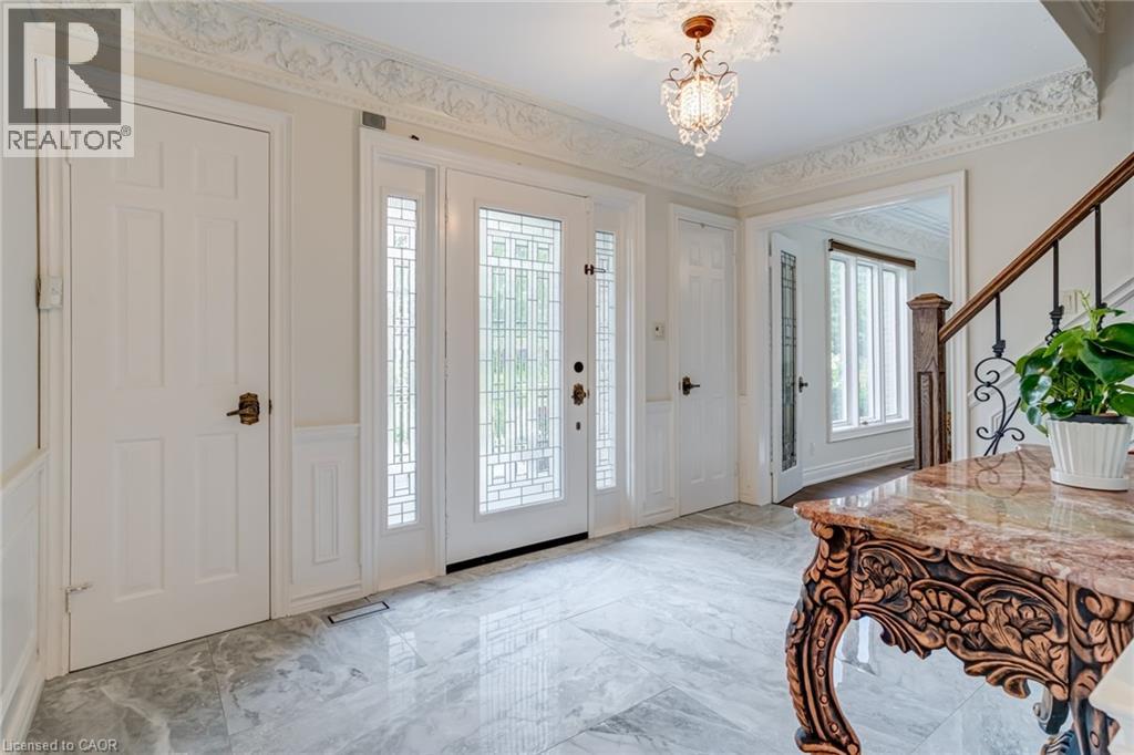 28 Stonegate Drive, Hamilton, Ontario  L9G 3R7 - Photo 6 - 40805909