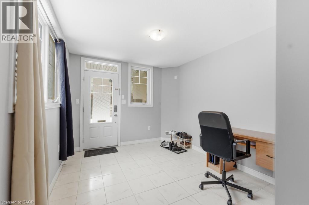 4 Andruss Lane, Ancaster, Ontario  L9G 0G7 - Photo 3 - 40808560