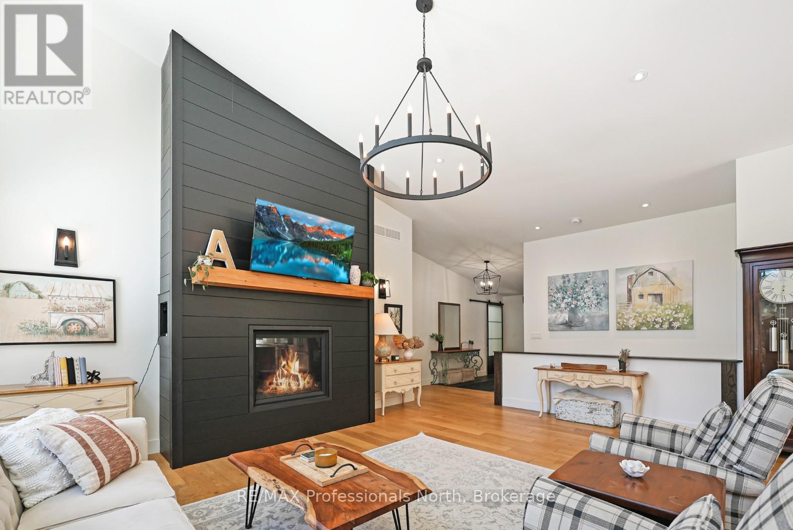 1086 Stothart Creek Road, Dysart Et Al, Ontario  K0M 1S0 - Photo 12 - X12833574