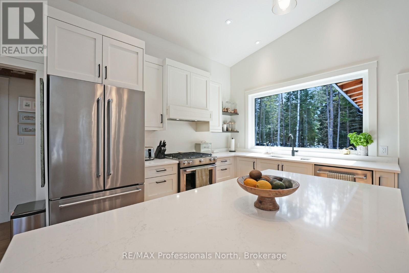 1086 Stothart Creek Road, Dysart Et Al, Ontario  K0M 1S0 - Photo 17 - X12833574