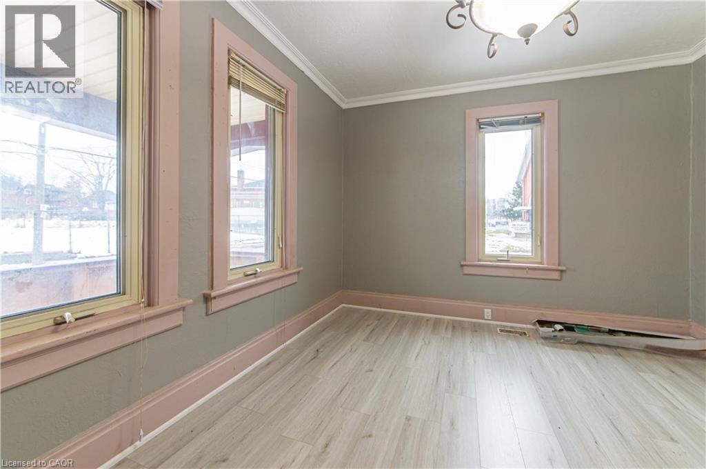 164 Lancaster Street E, Kitchener, Ontario  N2H 1N3 - Photo 10 - 40808665