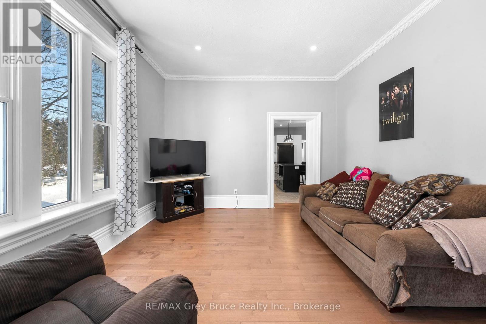 71 Main Street, Arran-Elderslie, Ontario  N0H 2N0 - Photo 13 - X12834790