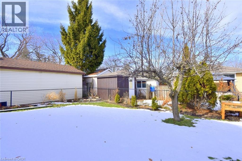 682 Mohawk Road W, Hamilton, Ontario  L9C 1X8 - Photo 38 - 40808253