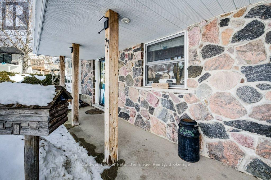 77 2nd Street Crescent, Hanover, Ontario  N4N 3K3 - Photo 2 - X12835366