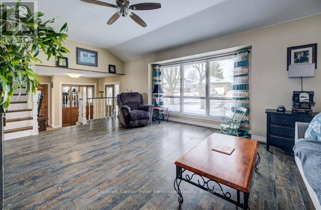 77 2nd Street Crescent, Hanover, Ontario  N4N 3K3 - Photo 5 - X12835366