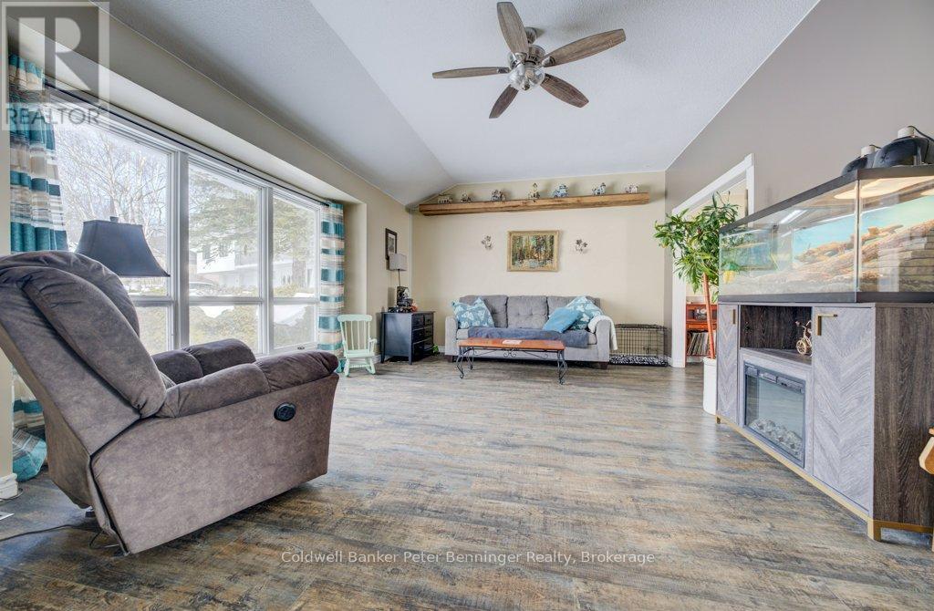 77 2nd Street Crescent, Hanover, Ontario  N4N 3K3 - Photo 7 - X12835366