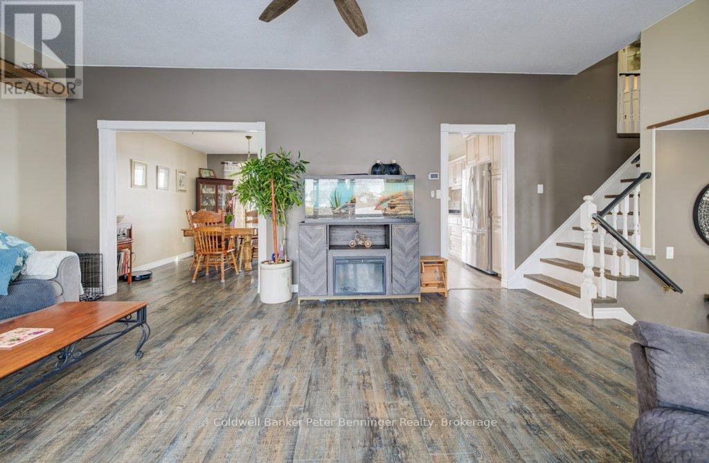 77 2nd Street Crescent, Hanover, Ontario  N4N 3K3 - Photo 8 - X12835366