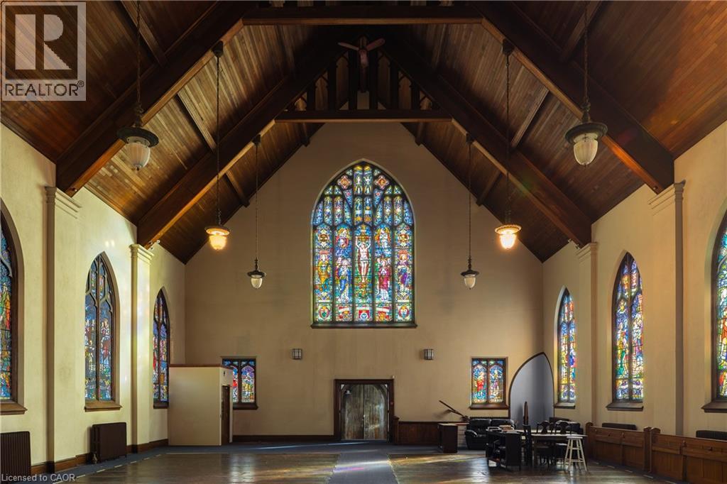 1401 KING Street E, Hamilton, Ontario