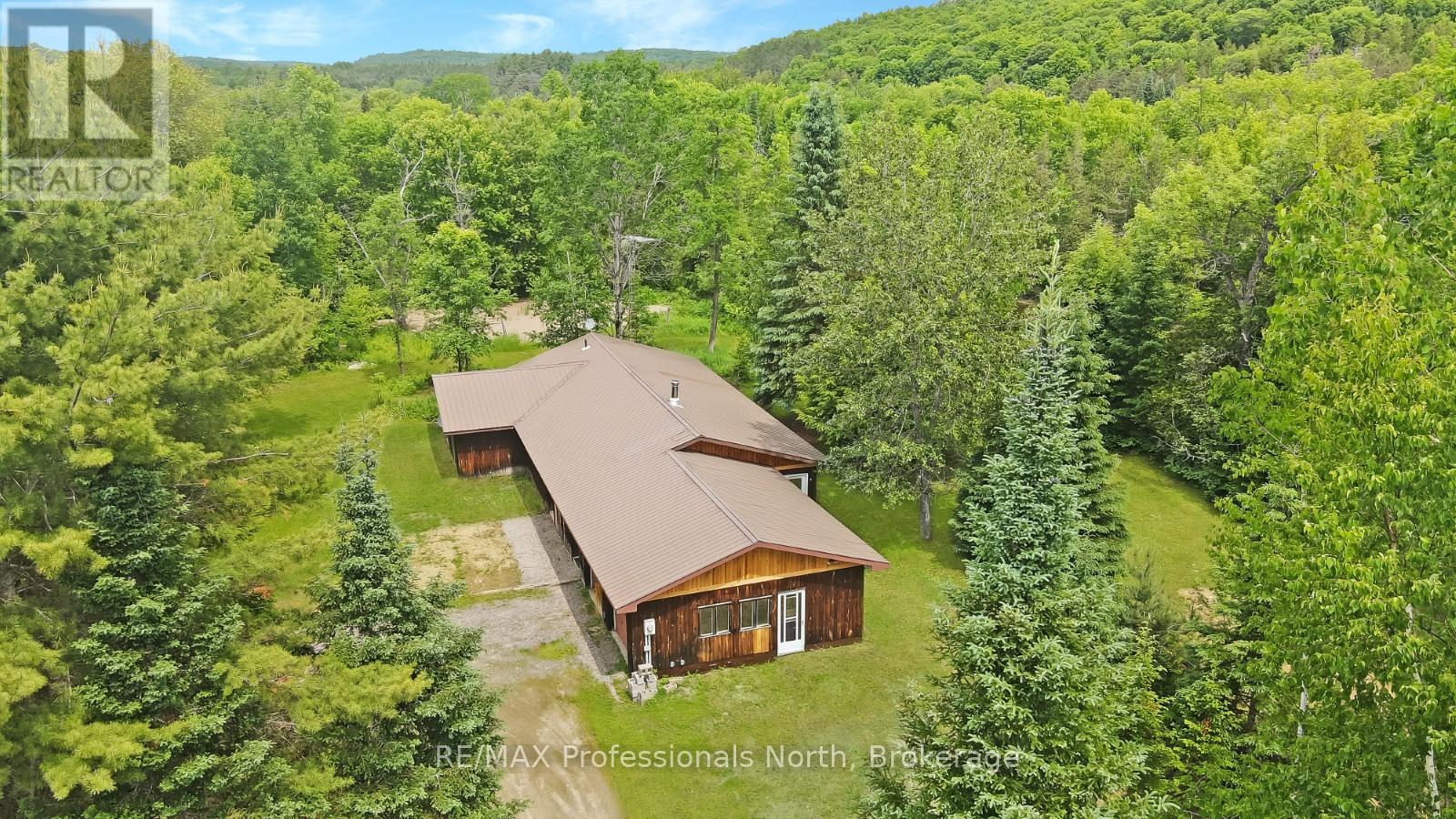 11601 Highway 118 Highway, Dysart Et Al, Ontario  K0M 1S0 - Photo 4 - X12839488