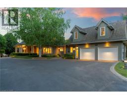 402 PROGRESTON Road, Hamilton, Ontario