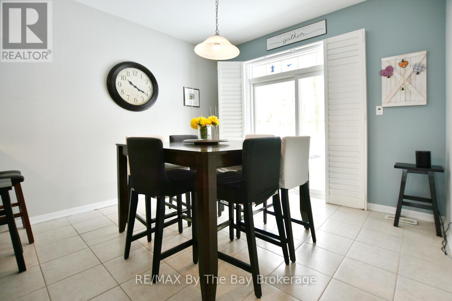 37 Berkshire Avenue, Wasaga Beach, Ontario  L9Z 0G3 - Photo 10 - S12842220