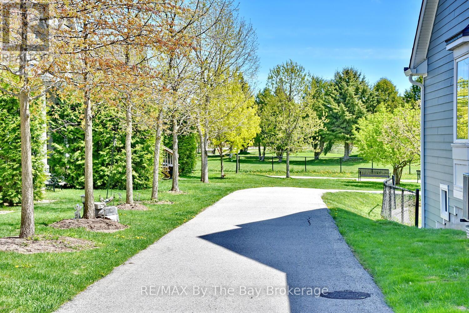 37 Berkshire Avenue, Wasaga Beach, Ontario  L9Z 0G3 - Photo 35 - S12842220