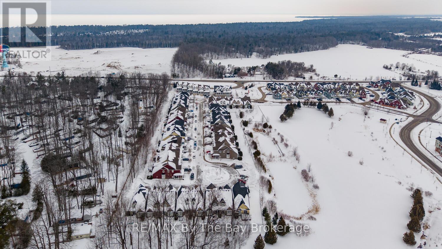 37 Berkshire Avenue, Wasaga Beach, Ontario  L9Z 0G3 - Photo 44 - S12842220