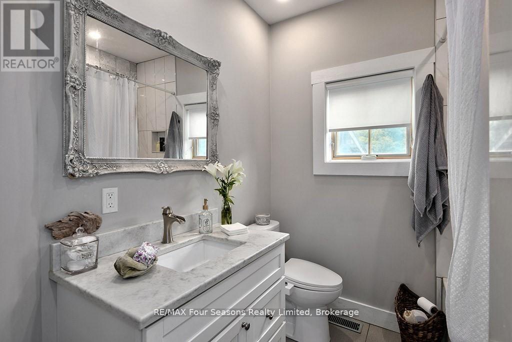 495529 Grey Road 2, Blue Mountains, Ontario  N0H 2E0 - Photo 17 - X12843930