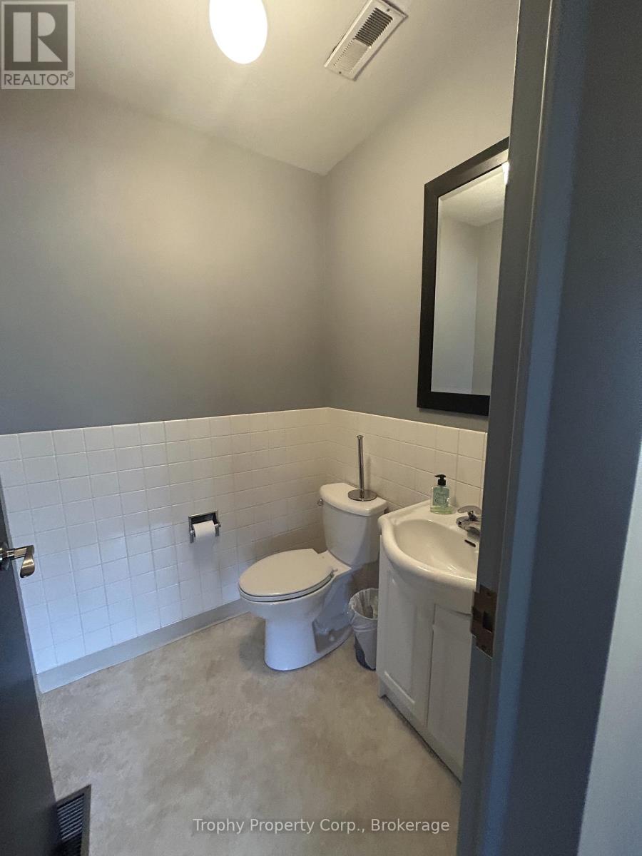 200 - 235 Highland Street, Dysart Et Al, Ontario  K0M 1S0 - Photo 20 - X12845396