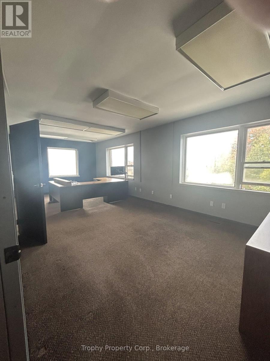 200 - 235 Highland Street, Dysart Et Al, Ontario  K0M 1S0 - Photo 23 - X12845396