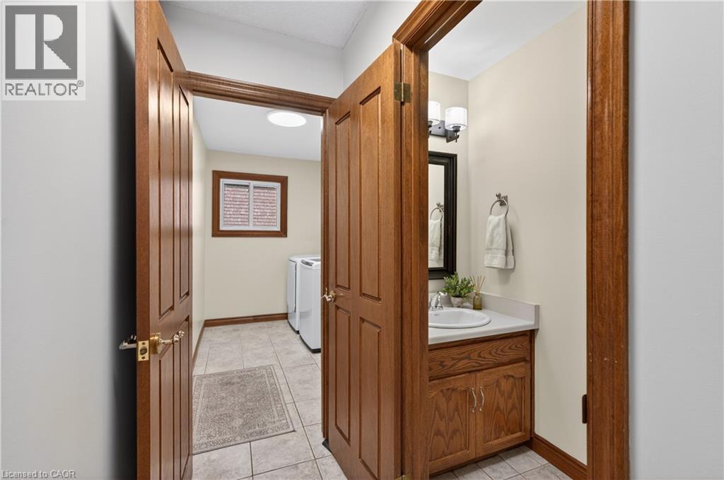 47 Sumner Crescent, Grimsby, Ontario  L3M 5E3 - Photo 16 - 40809618