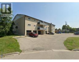 815 BARBARA Court Unit# 26, Cambridge, Ontario