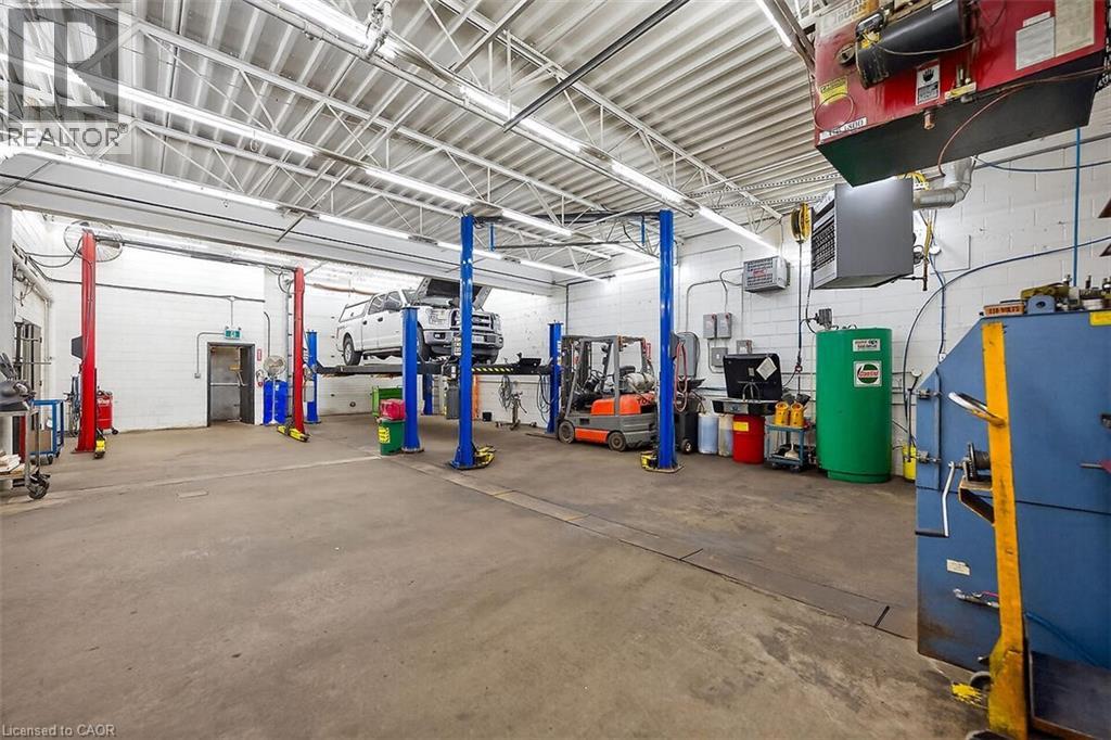 100 STAPLETON Avenue, Hamilton, Ontario