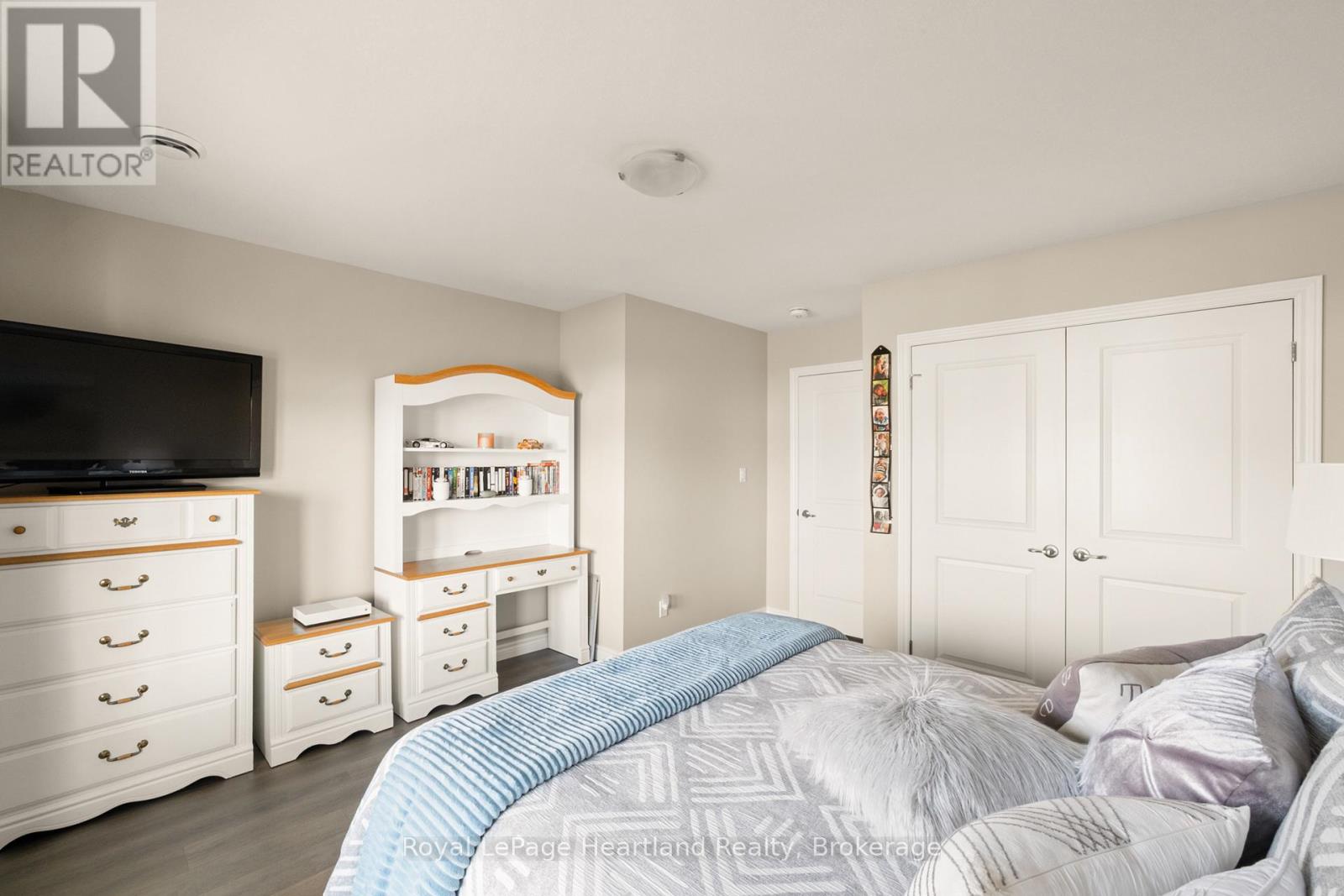 140 Lake Breeze Drive, Ashfield-Colborne-Wawanosh, Ontario  N7A 0C6 - Photo 25 - X12852846