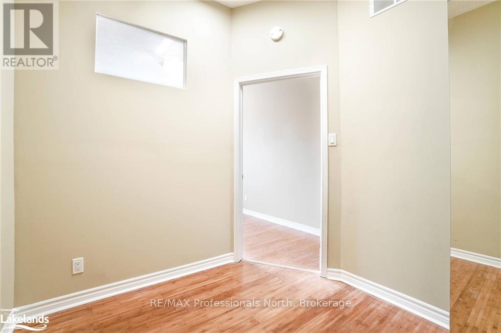 214 Gerrard Street E, Toronto, Ontario  M5A 2E6 - Photo 9 - C12853706