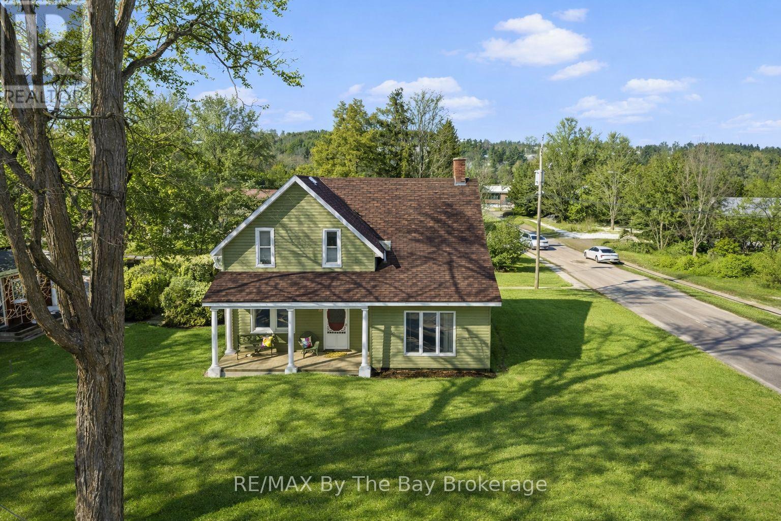 10 WELLINGTON STREET E, Clearview, Ontario