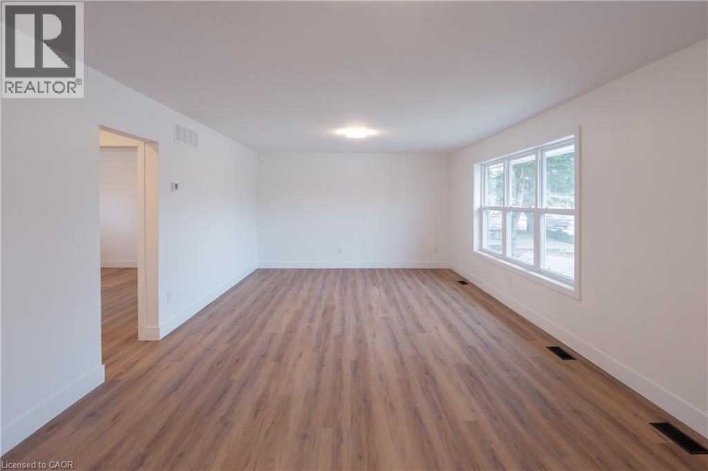 2137 Mount Forest Drive Unit# Upper, Burlington, Ontario  L7P 1H6 - Photo 2 - 40810079