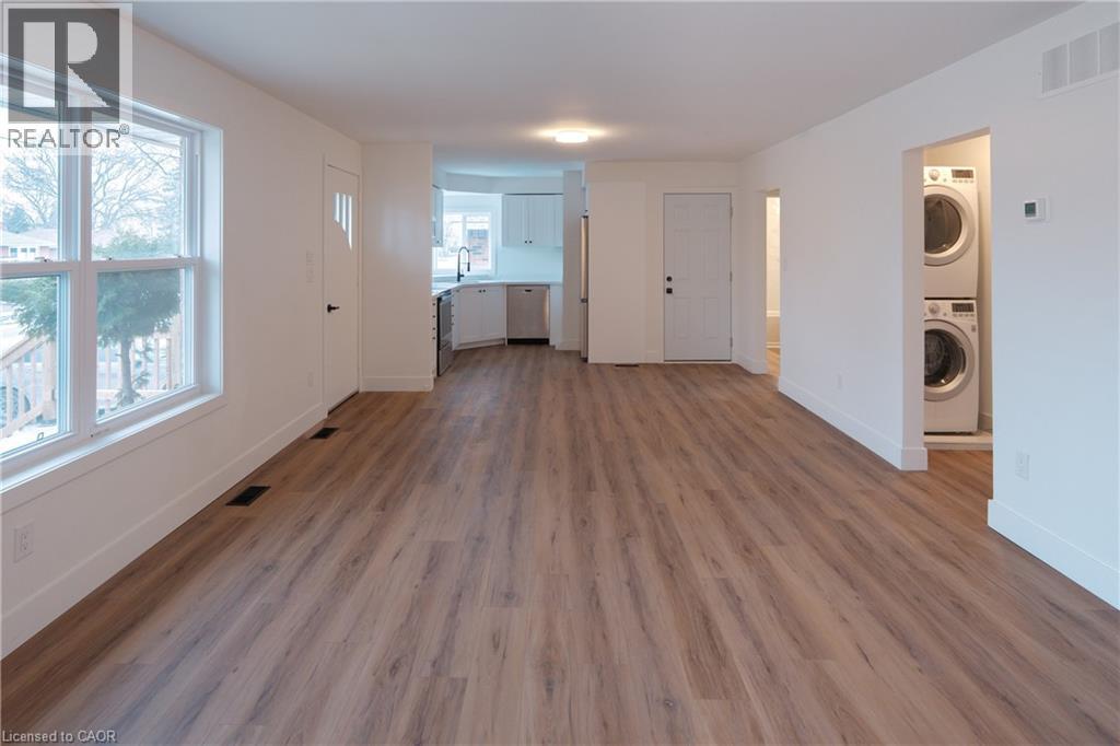 2137 Mount Forest Drive Unit# Upper, Burlington, Ontario  L7P 1H6 - Photo 5 - 40810079