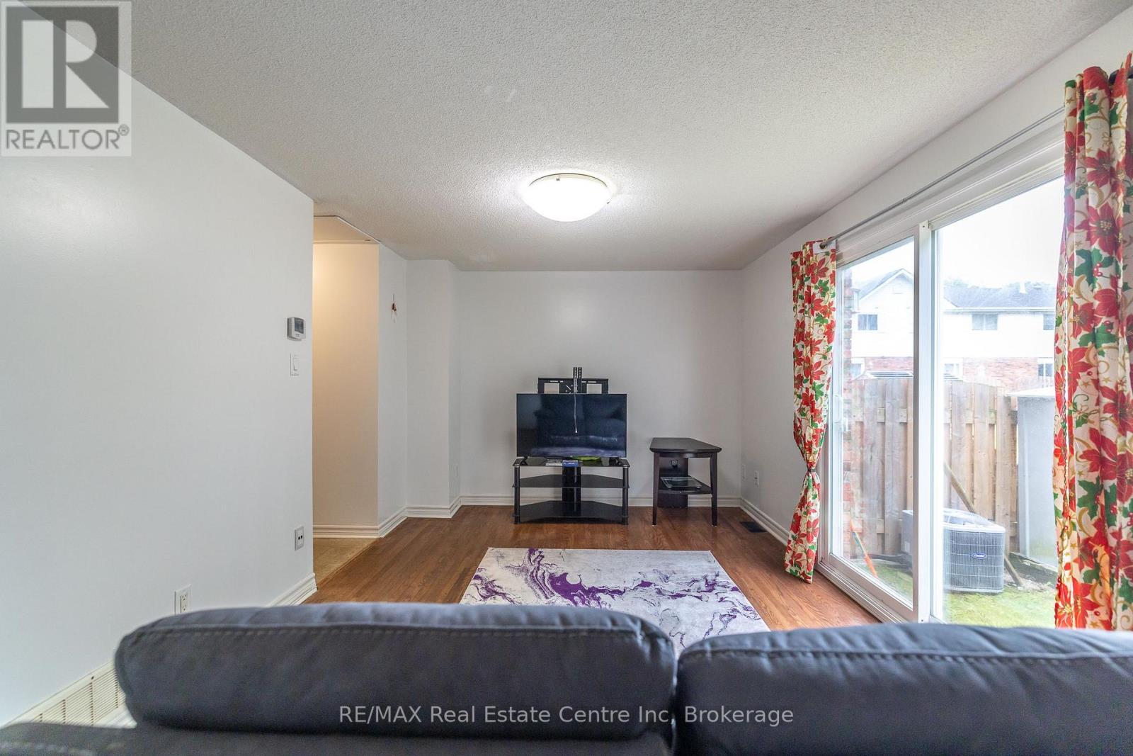 74 - 129 Victoria Road N, Guelph, Ontario  N1E 6V4 - Photo 16 - X12855540