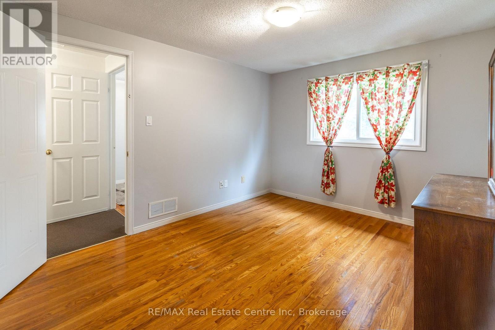 74 - 129 Victoria Road N, Guelph, Ontario  N1E 6V4 - Photo 30 - X12855540