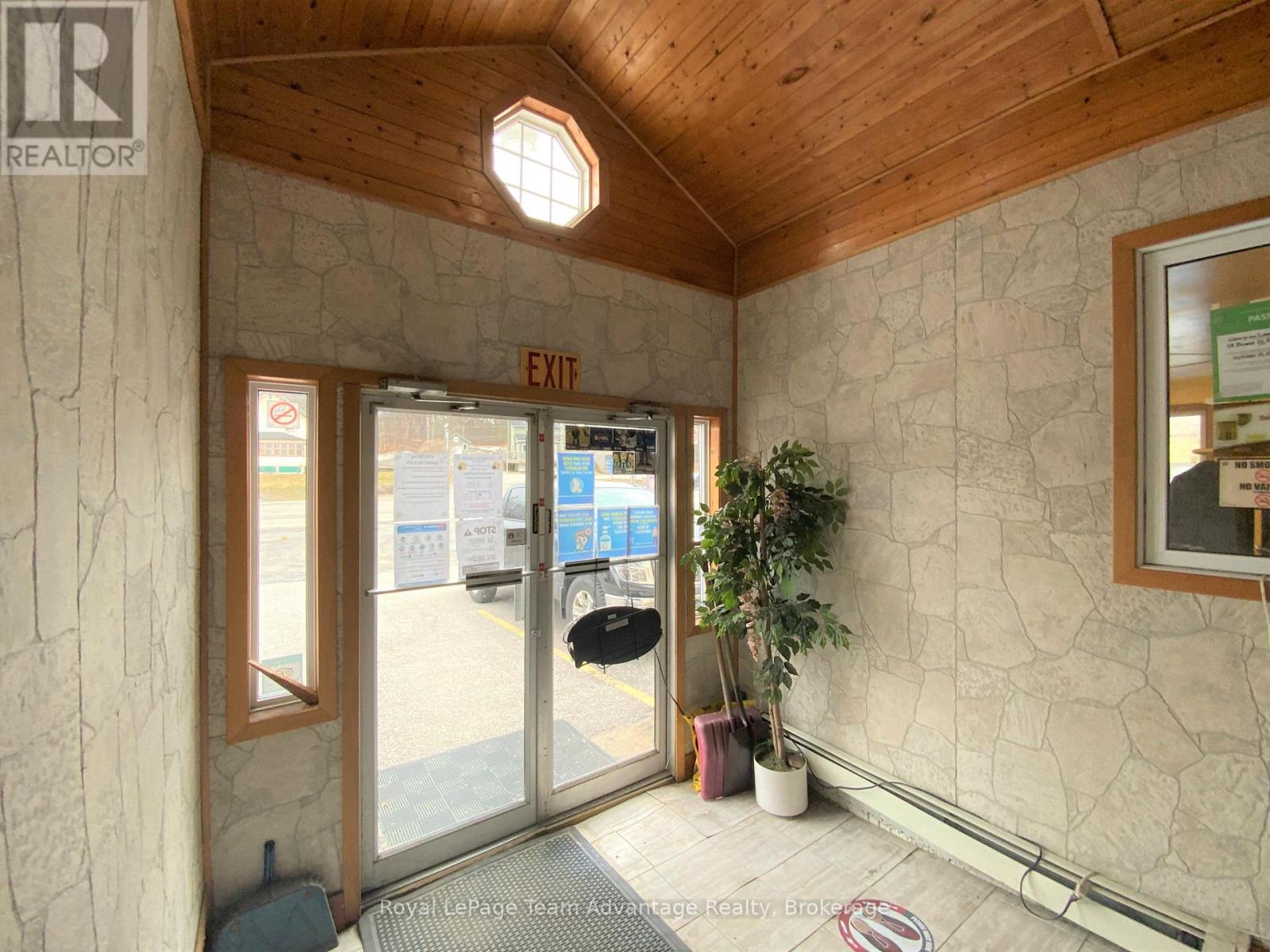 58 Bowes Street, Parry Sound, Ontario  P2A 2L3 - Photo 11 - X12855970