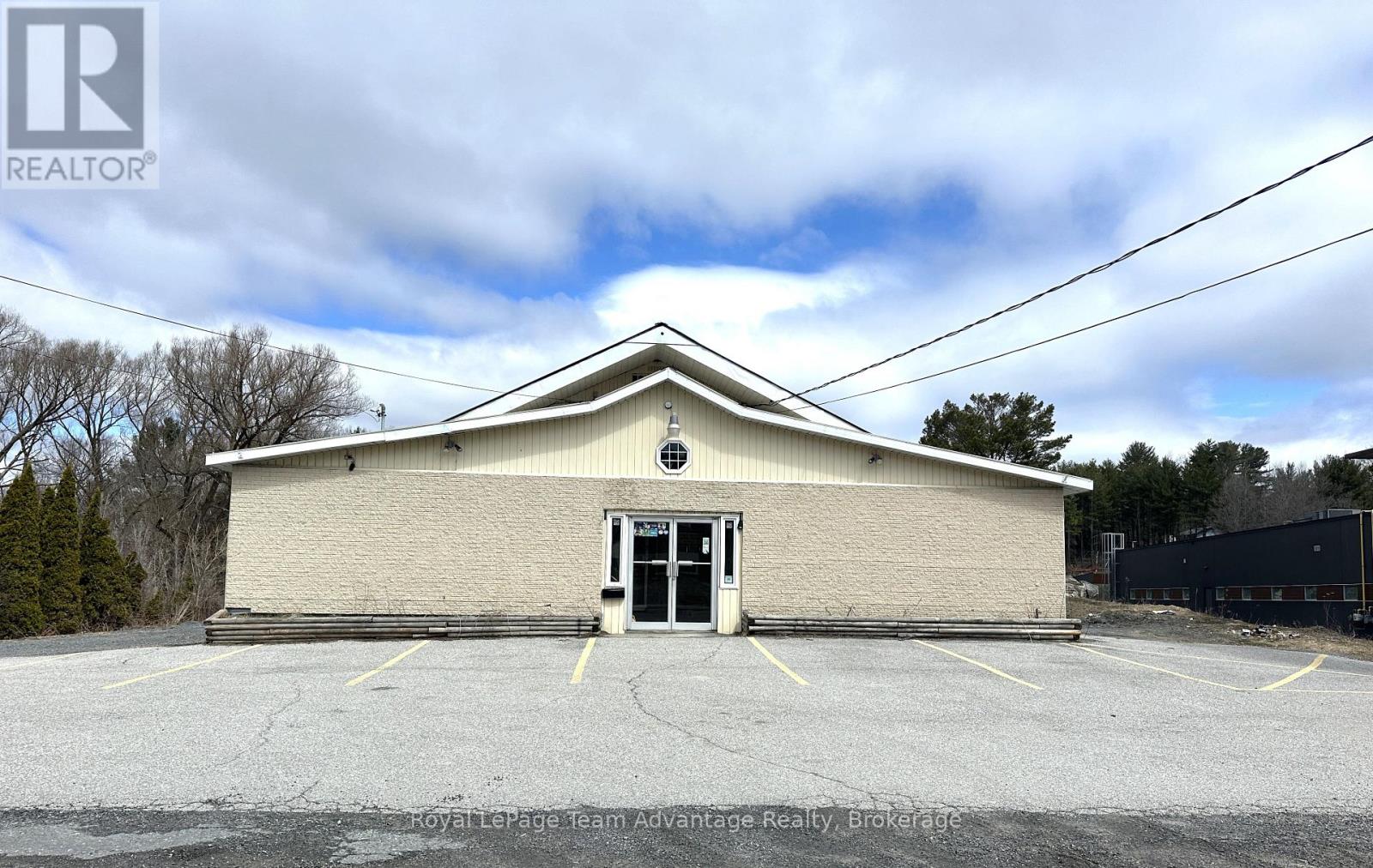 58 Bowes Street, Parry Sound, Ontario  P2A 2L3 - Photo 3 - X12855970