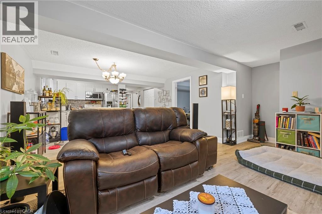 107 Horning Drive, Hamilton, Ontario  L9C 6L2 - Photo 25 - 40810434