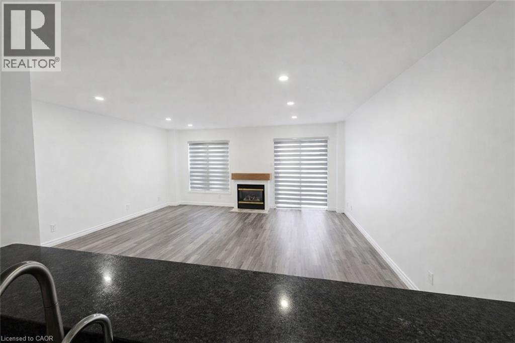 268 Blackhorne Drive, Kitchener, Ontario  N2E 1Z4 - Photo 5 - 40810416