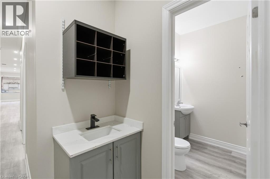 728 Main Street E, Hamilton, Ontario  L8M 1K9 - Photo 11 - 40806044