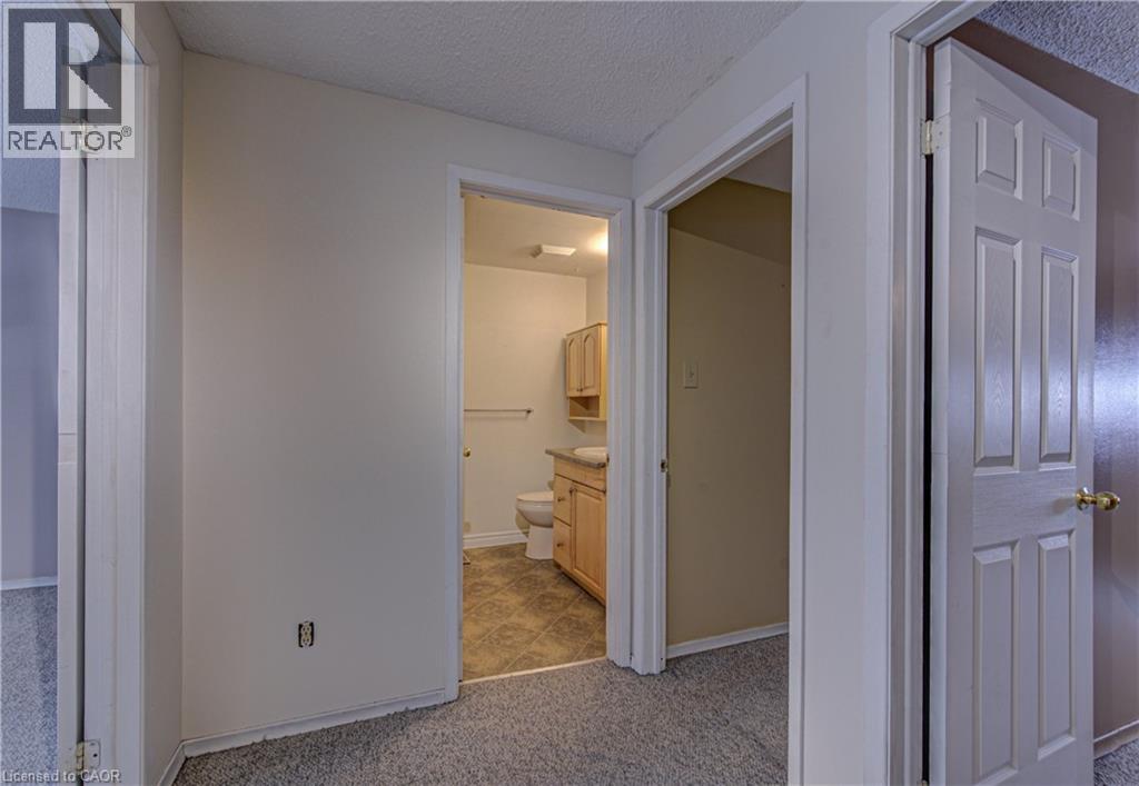 46 Cedarwoods Crescent Unit# 6, Kitchener, Ontario  N2C 2L7 - Photo 11 - 40810275