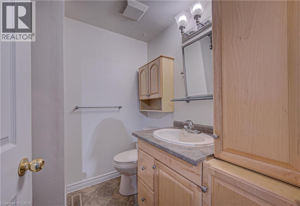 46 Cedarwoods Crescent Unit# 6, Kitchener, Ontario  N2C 2L7 - Photo 16 - 40810275