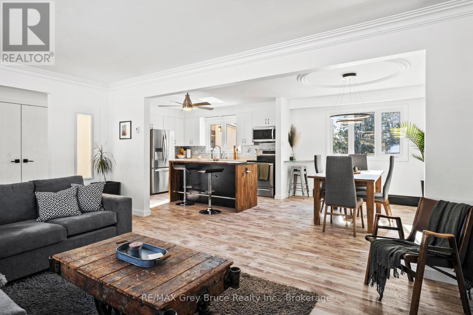 74 Inwood Crescent, Kitchener, Ontario  N2M 2M1 - Photo 11 - X12860246