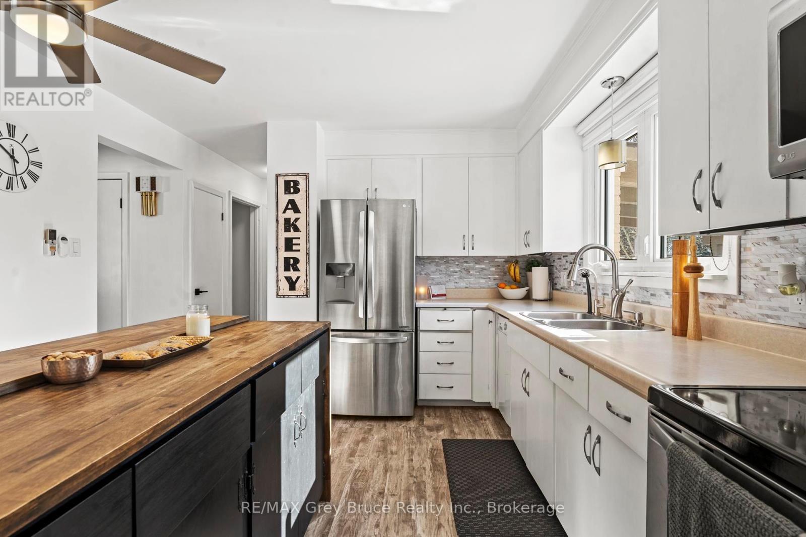 74 Inwood Crescent, Kitchener, Ontario  N2M 2M1 - Photo 14 - X12860246