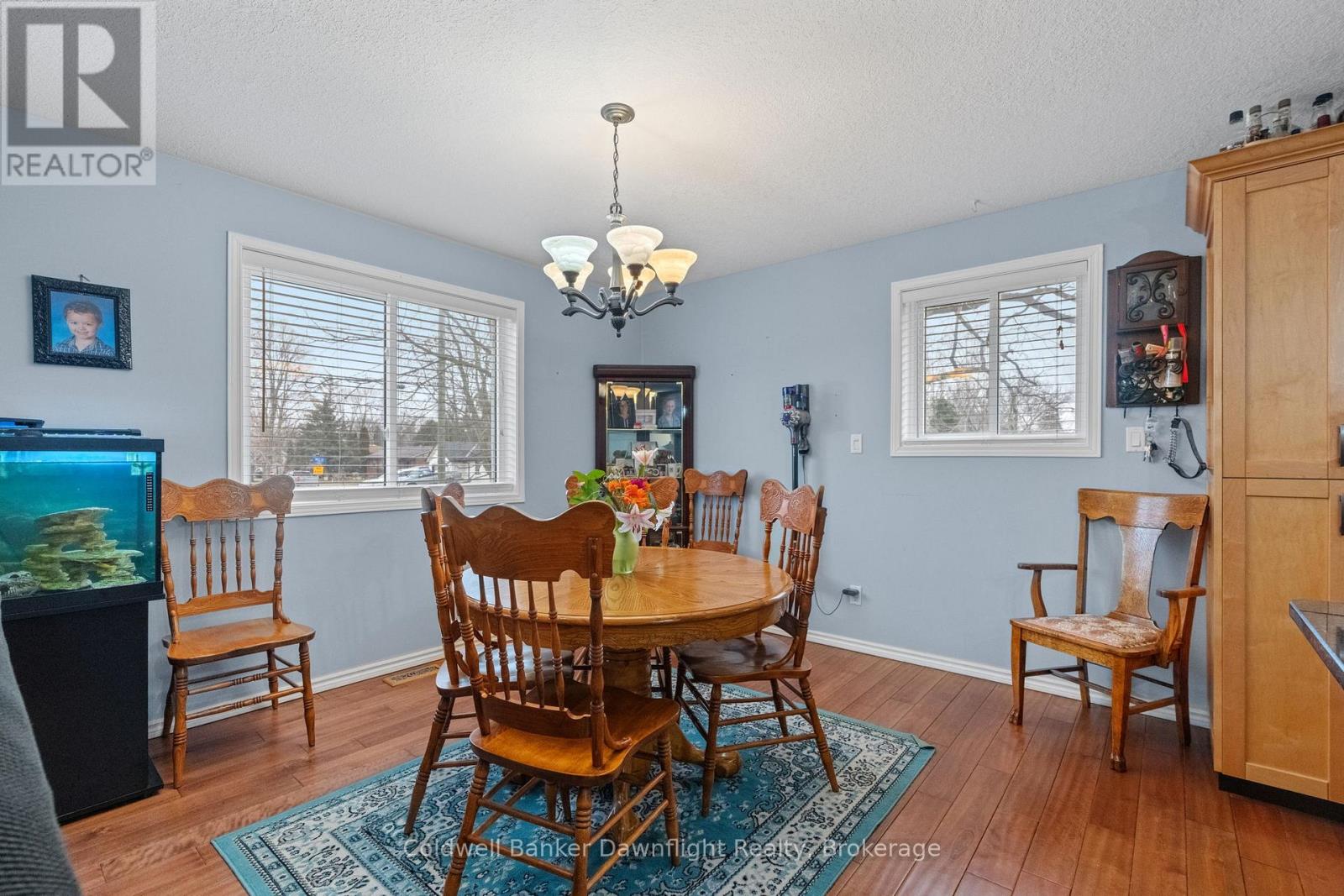 117 Mill Street, North Middlesex, Ontario  N0M 2K0 - Photo 8 - X12861366