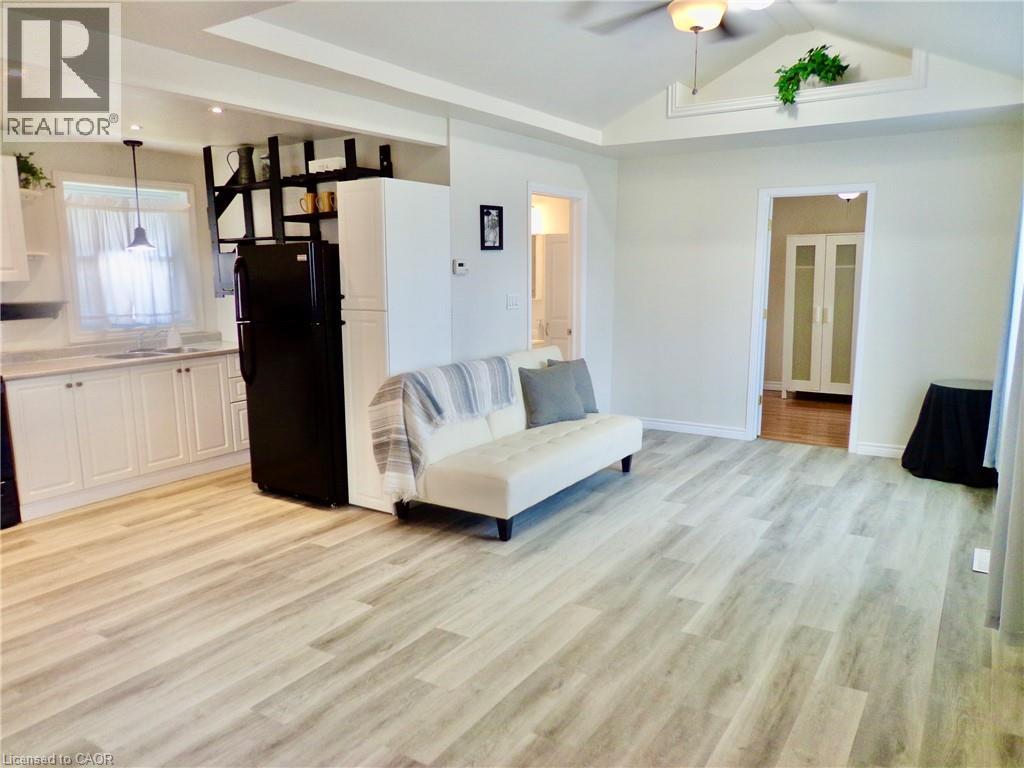 562 Beach Boulevard, Hamilton, Ontario  L8H 6X6 - Photo 3 - 40809162