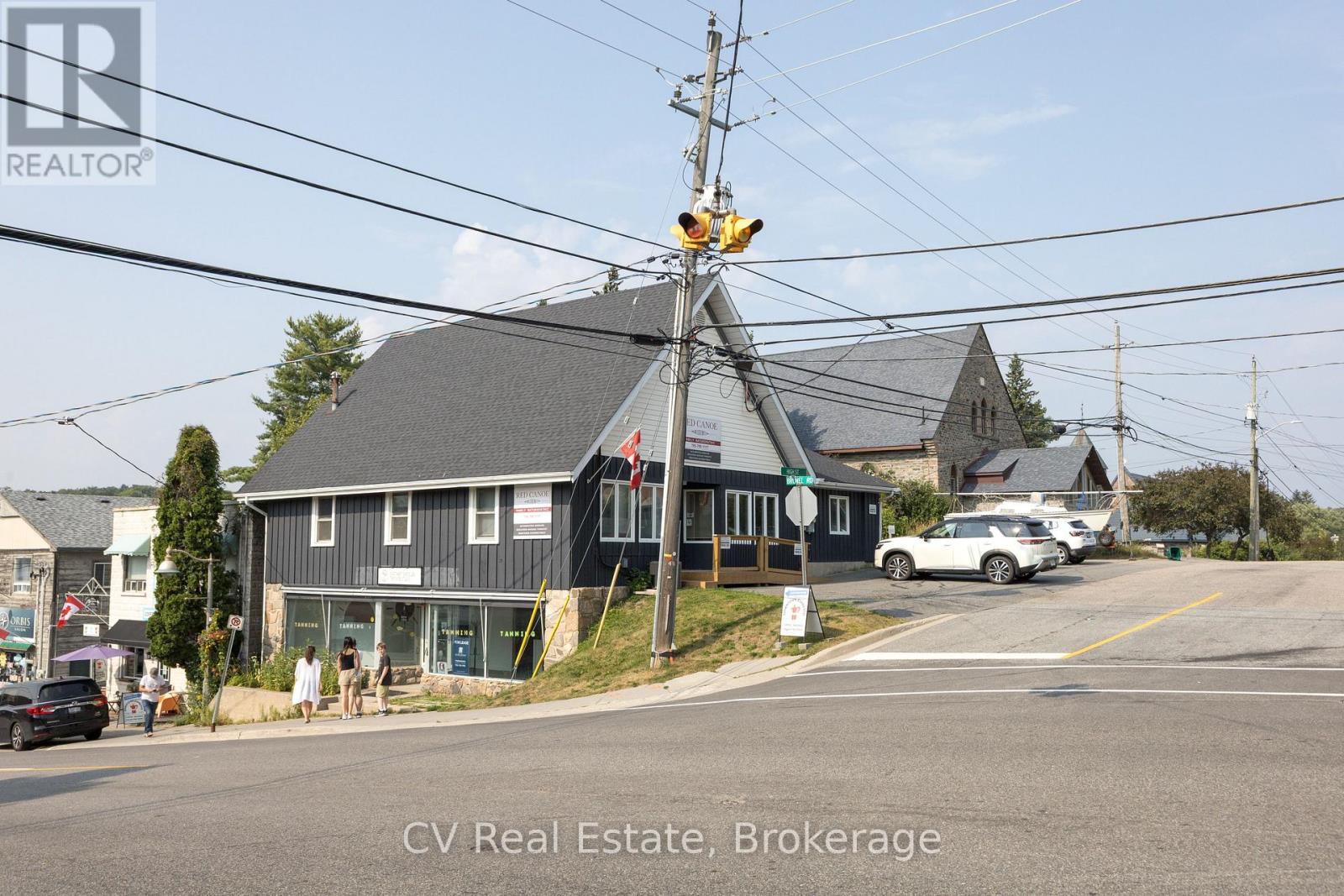 10 BRUNEL ROAD, Huntsville, Ontario