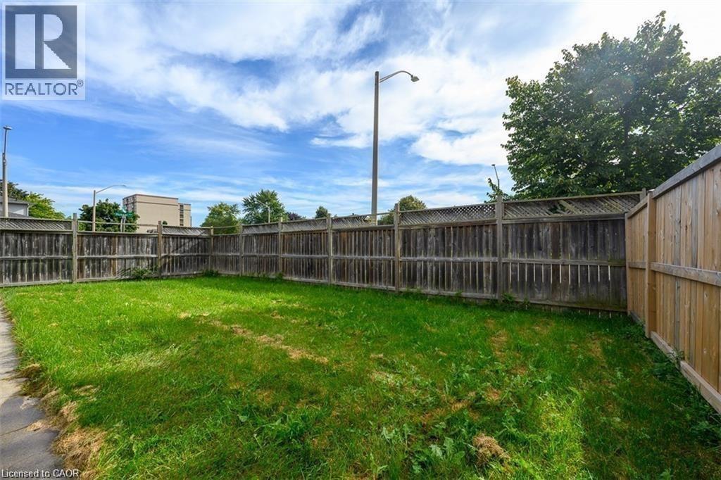 3 Lancer Court Unit# Main, Hamilton, Ontario  L9B 2B1 - Photo 11 - 40810799