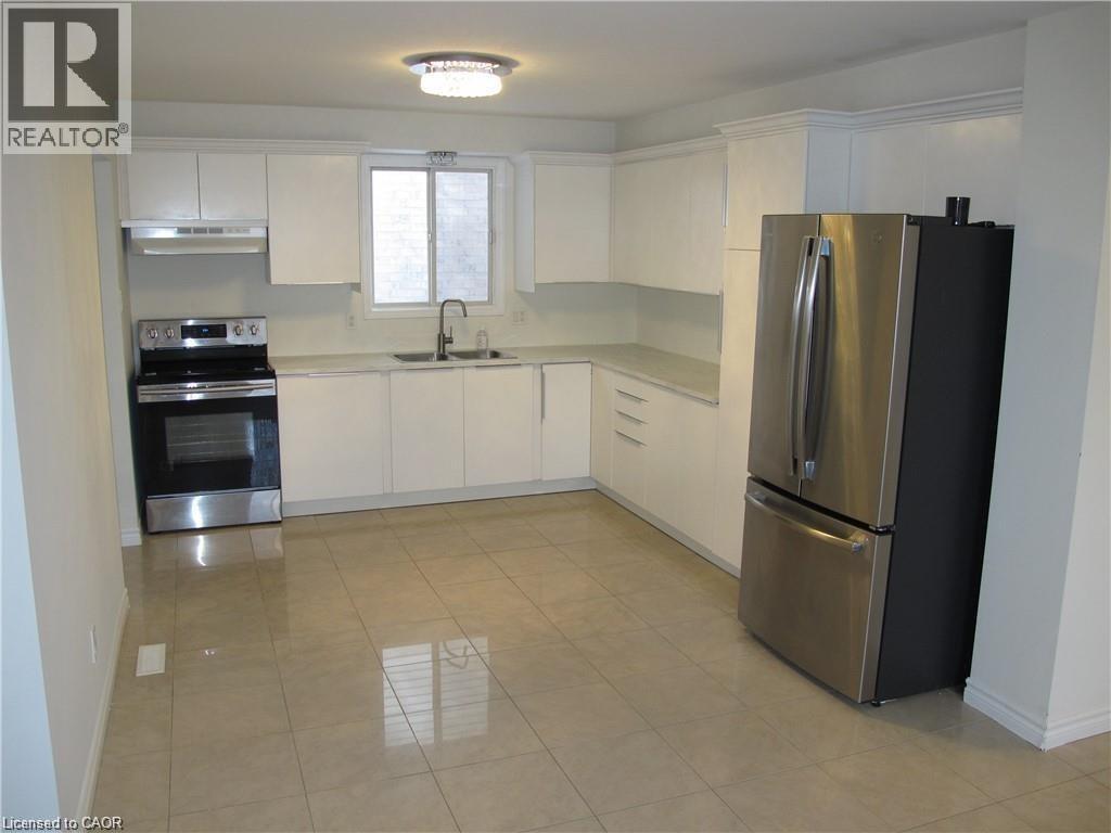 3 Lancer Court Unit# Main, Hamilton, Ontario  L9B 2B1 - Photo 4 - 40810799