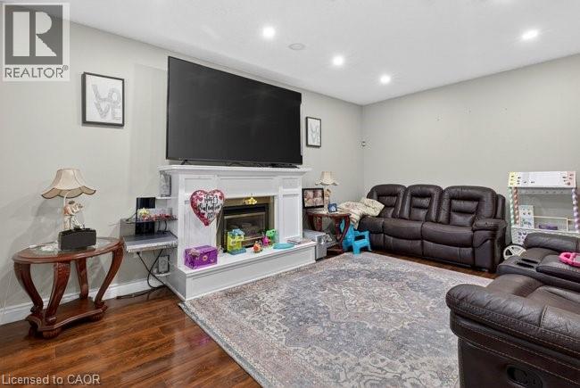 15 Talia Court, Hamilton, Ontario  L8E 4X8 - Photo 14 - 40810788