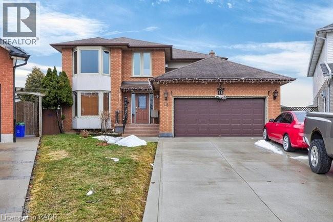 15 Talia Court, Hamilton, Ontario  L8E 4X8 - Photo 2 - 40810788