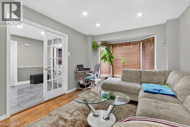 15 Talia Court, Hamilton, Ontario  L8E 4X8 - Photo 6 - 40810788